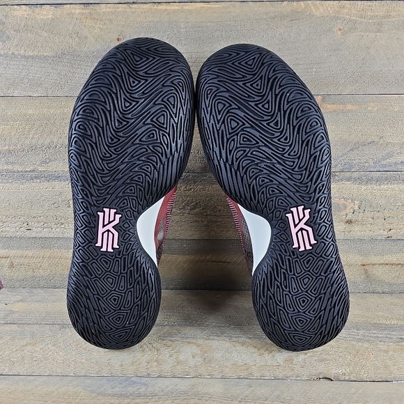 Nike Kyrie Flytrap V Moon Fossil Pink Camo Men's Basketball Shoes - Picture 6 of 12